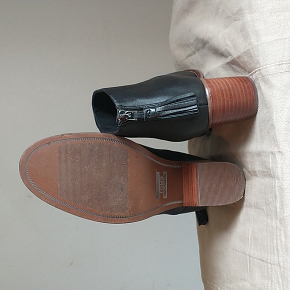 TOMS 7.5 Black leather booties ankle boots - Picture 3 of 8